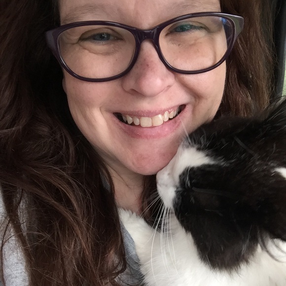 Meet your Posher, Melissa - Picture 4 of 5